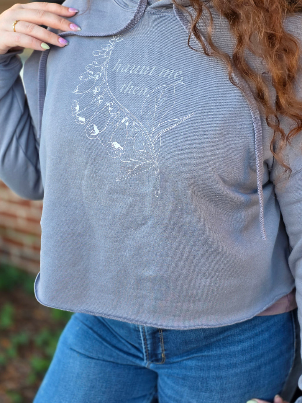 Haunt me - Crop Hoodie